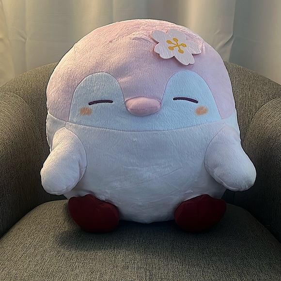 Sakura / Valentines’ Day Koupen-Chan Penguin Massive Plushy — Toreba Exclusive - Picture 1 of 4